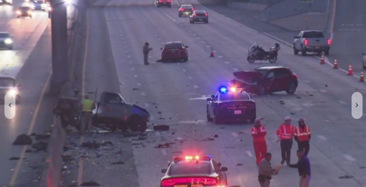 5-vehicle crash car accident1